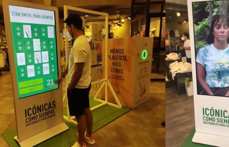 Tótems interactivos Adidas Stan Smith con pantalla táctil en tienda